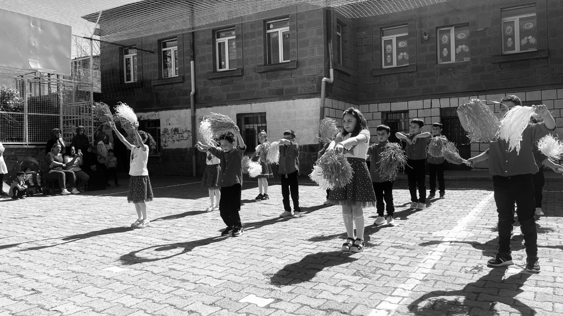 19 MAYIS ATATÜRK' Ü ANMA GENÇLİK VE SPOR BAYRAMI KUTLU OLSUN.